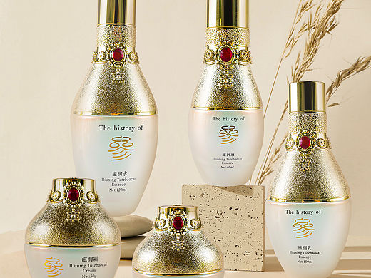 护肤品套装海报