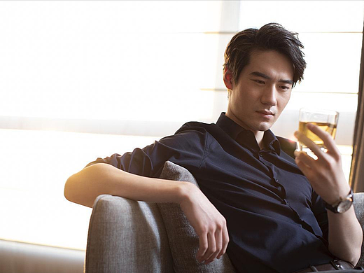 送他一份「面子工程」：览邦男士多效洁面护肤套装，把精致与关爱刻在细节里