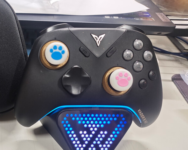 百元性价比最高的游戏手柄是哪款？百元高性价比手柄推荐（图ZMTU1MDIxNzY=） - 评测 - 站酷设计师Z529617379原创素材 - 站酷ZCOOL