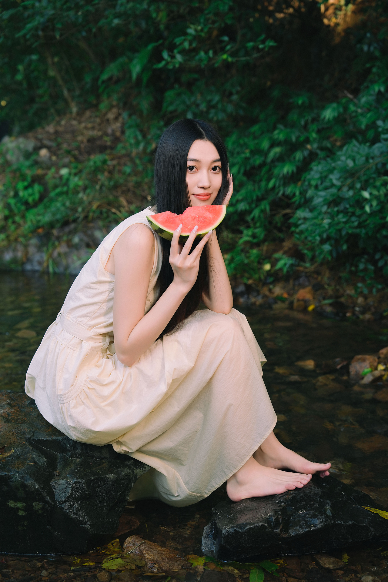 溪水与阳光（图ZNDA0NzQ4ODEy） - 人像摄影 - 站酷设计师初夏_雨原创素材 - 站酷ZCOOL