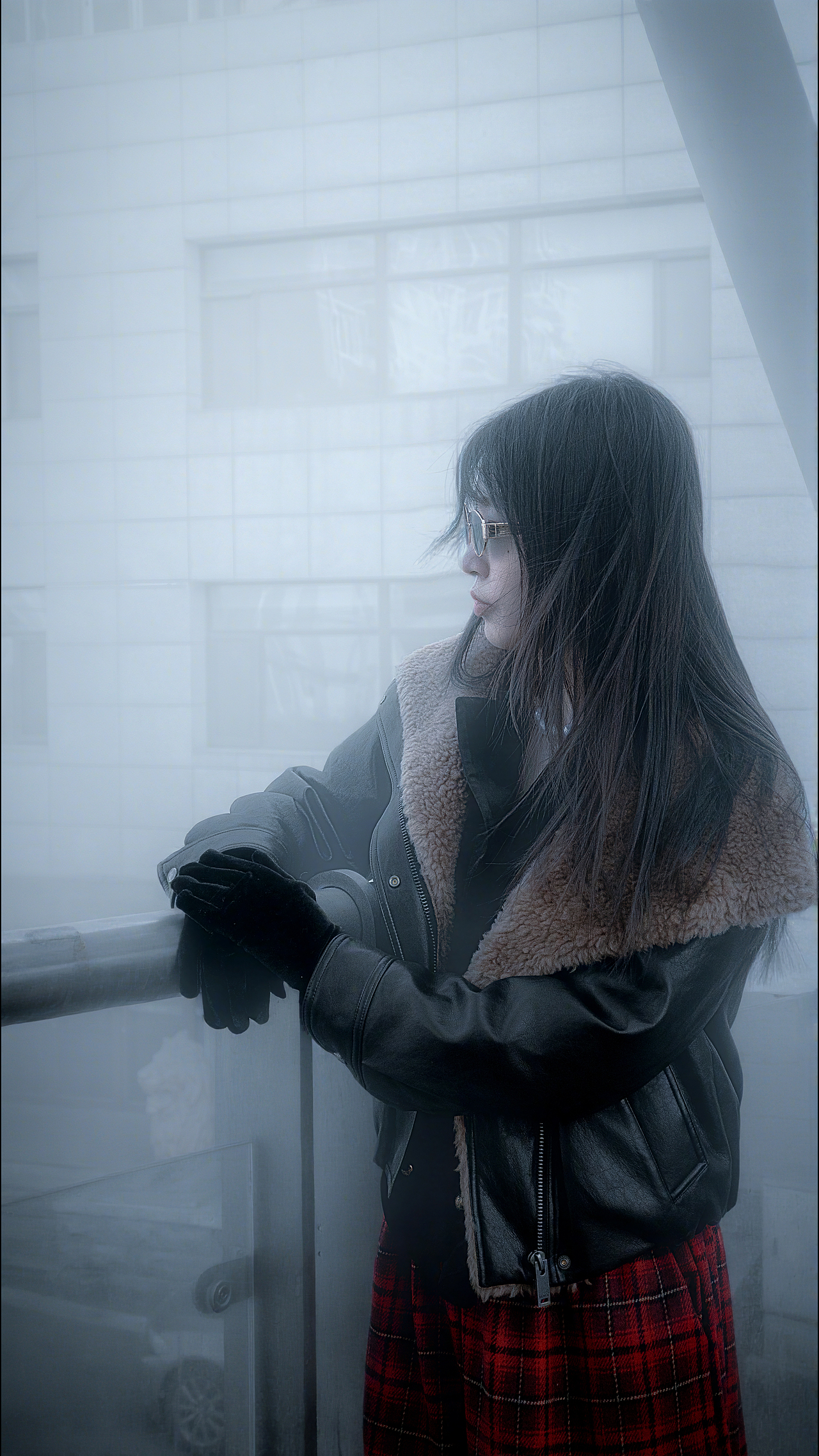 教堂前随手一拍，像电影女主角（图ZNDA0NzcxNDA0） - 人像摄影 - 站酷设计师美女摄影师snow原创素材 - 站酷ZCOOL