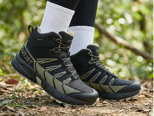 亚马逊设计—登山鞋