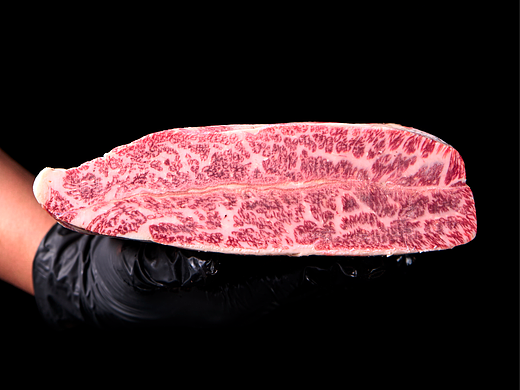 澳洲和牛肉， 顶级奢享。 不想试试吗？