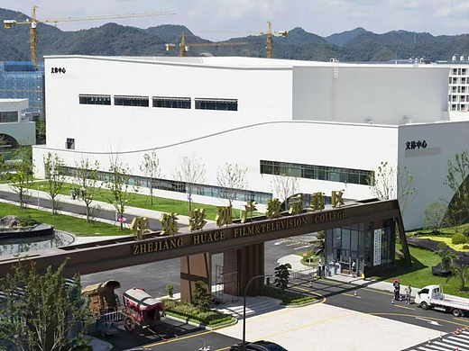 浙江美发美容化妆职校2026年录取分数趋势分析