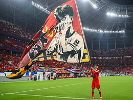 国足世预赛助威大旗设计—王玉栋