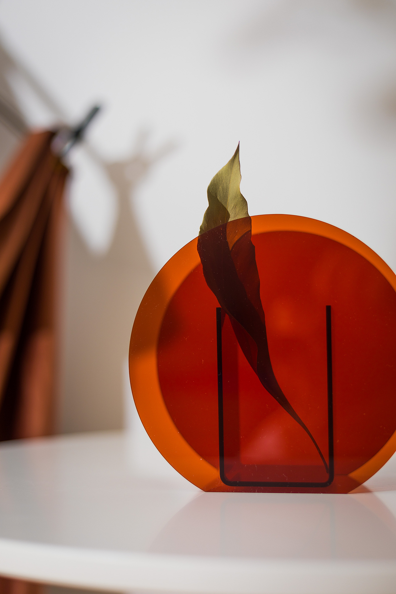 《只要你快乐》| 亚克力花瓶 | 装饰品 | 摆件（图ZNDA0ODU4Njgw） - 产品摄影 - 站酷设计师一毛拍美器原创素材 - 站酷ZCOOL