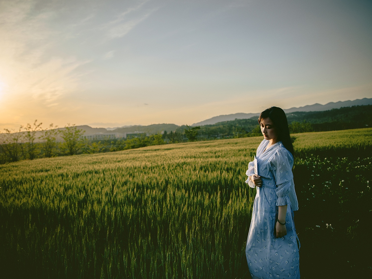麦田人像（图ZNDA0ODYwMTc2） - 人像摄影 - 站酷设计师下午茶空间原创素材 - 站酷ZCOOL