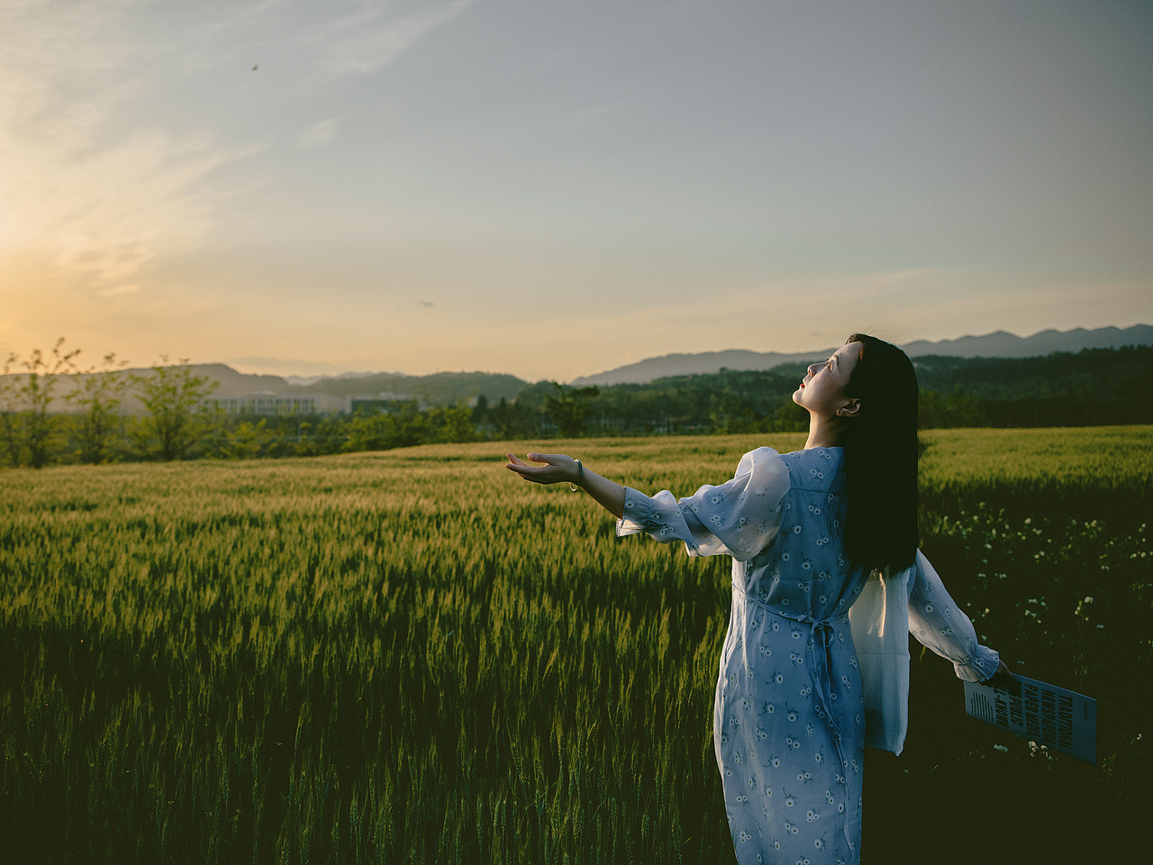 麦田人像（图ZNDA0ODYwMTg4） - 人像摄影 - 站酷设计师下午茶空间原创素材 - 站酷ZCOOL