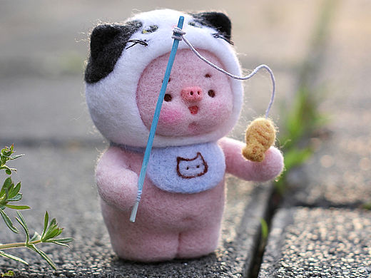 钓鱼的小猪
