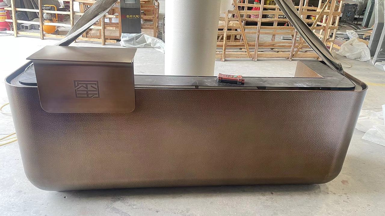 液态表面锤纹不锈钢吧台 玫瑰金黑钛 商业广场前台（图ZNDA0OTQ3NjI0） - 其他工业/产品 - 站酷设计师艺术金属原创素材 - 站酷ZCOOL