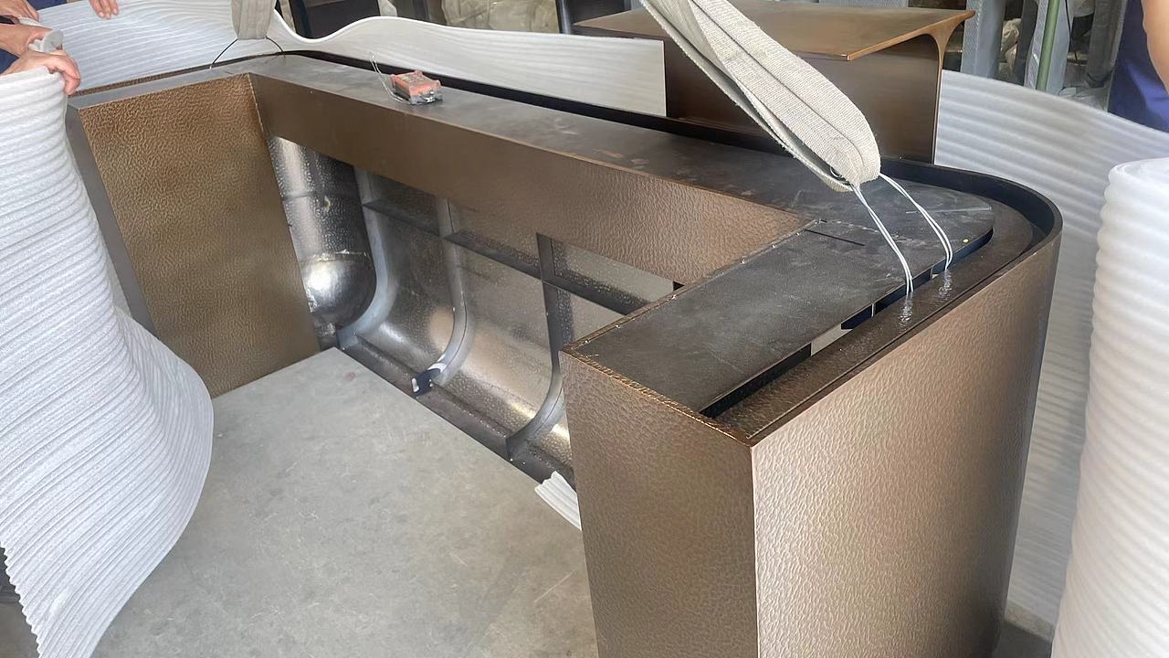 液态表面锤纹不锈钢吧台 玫瑰金黑钛 商业广场前台（图ZNDA0OTQ3NjIw） - 其他工业/产品 - 站酷设计师艺术金属原创素材 - 站酷ZCOOL