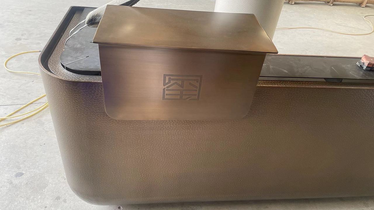 液态表面锤纹不锈钢吧台 玫瑰金黑钛 商业广场前台（图ZNDA0OTQ3NjI4） - 其他工业/产品 - 站酷设计师艺术金属原创素材 - 站酷ZCOOL