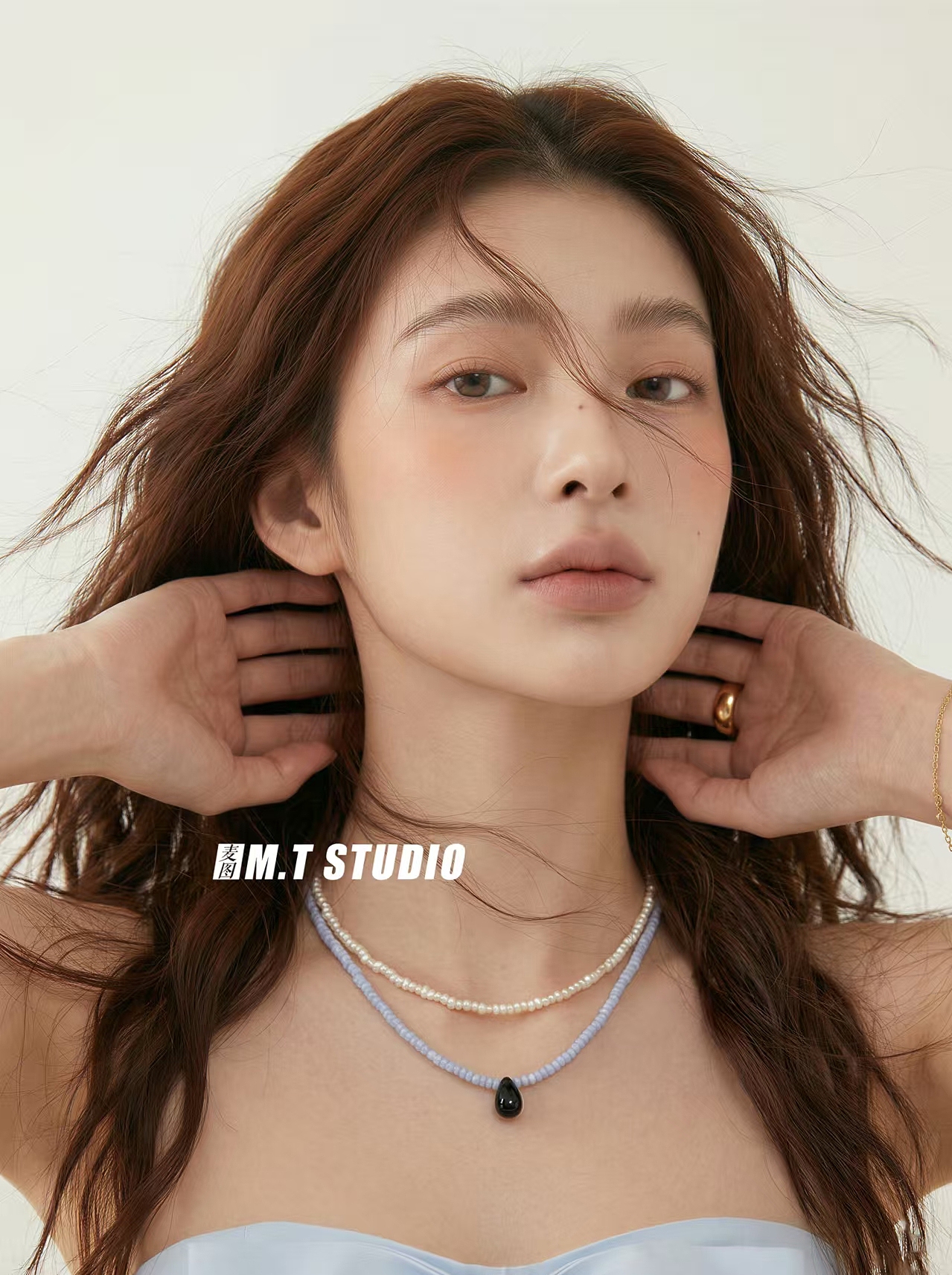 ai饰品项链拍摄 义乌淘宝摄影 珠宝饰品拍摄 模特饰品（图ZNDA0OTU5ODIw） - 产品摄影 - 站酷设计师义乌麦图摄影官网原创素材 - 站酷ZCOOL