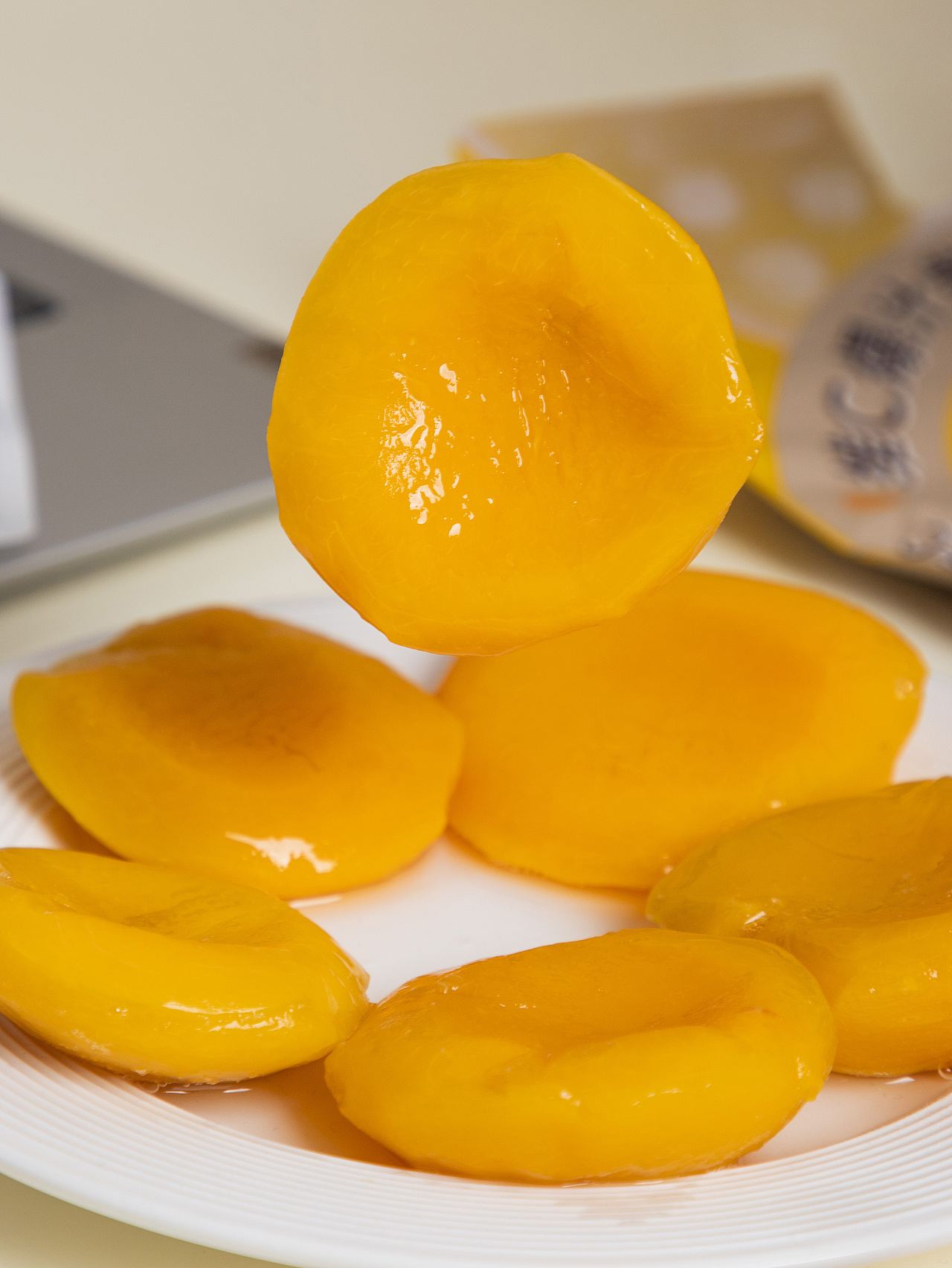 有间|认养森林维C爆汁黄桃（图ZNDA1MDE3NTAw） - 产品摄影 - 站酷设计师有间图片社原创素材 - 站酷ZCOOL