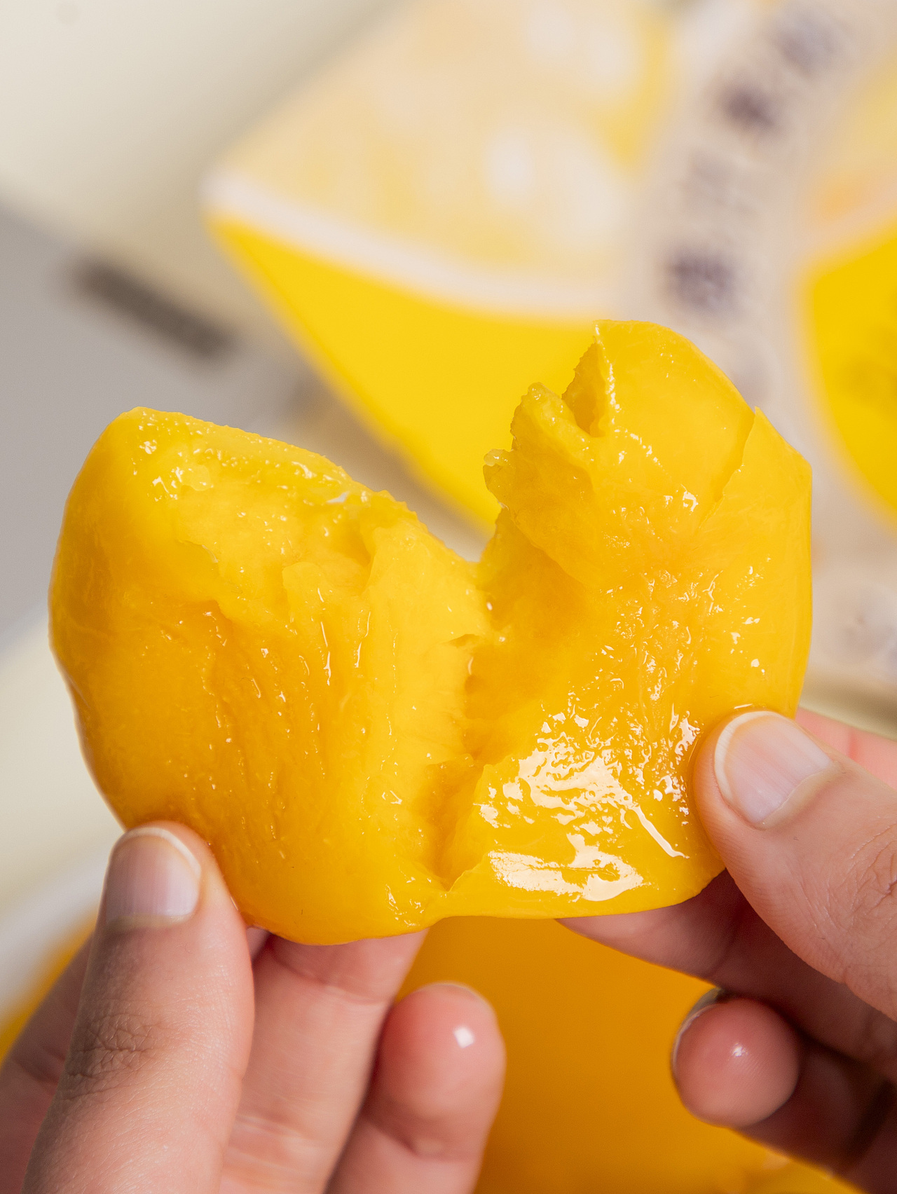 有间|认养森林维C爆汁黄桃（图ZNDA1MDE3NTEy） - 产品摄影 - 站酷设计师有间图片社原创素材 - 站酷ZCOOL