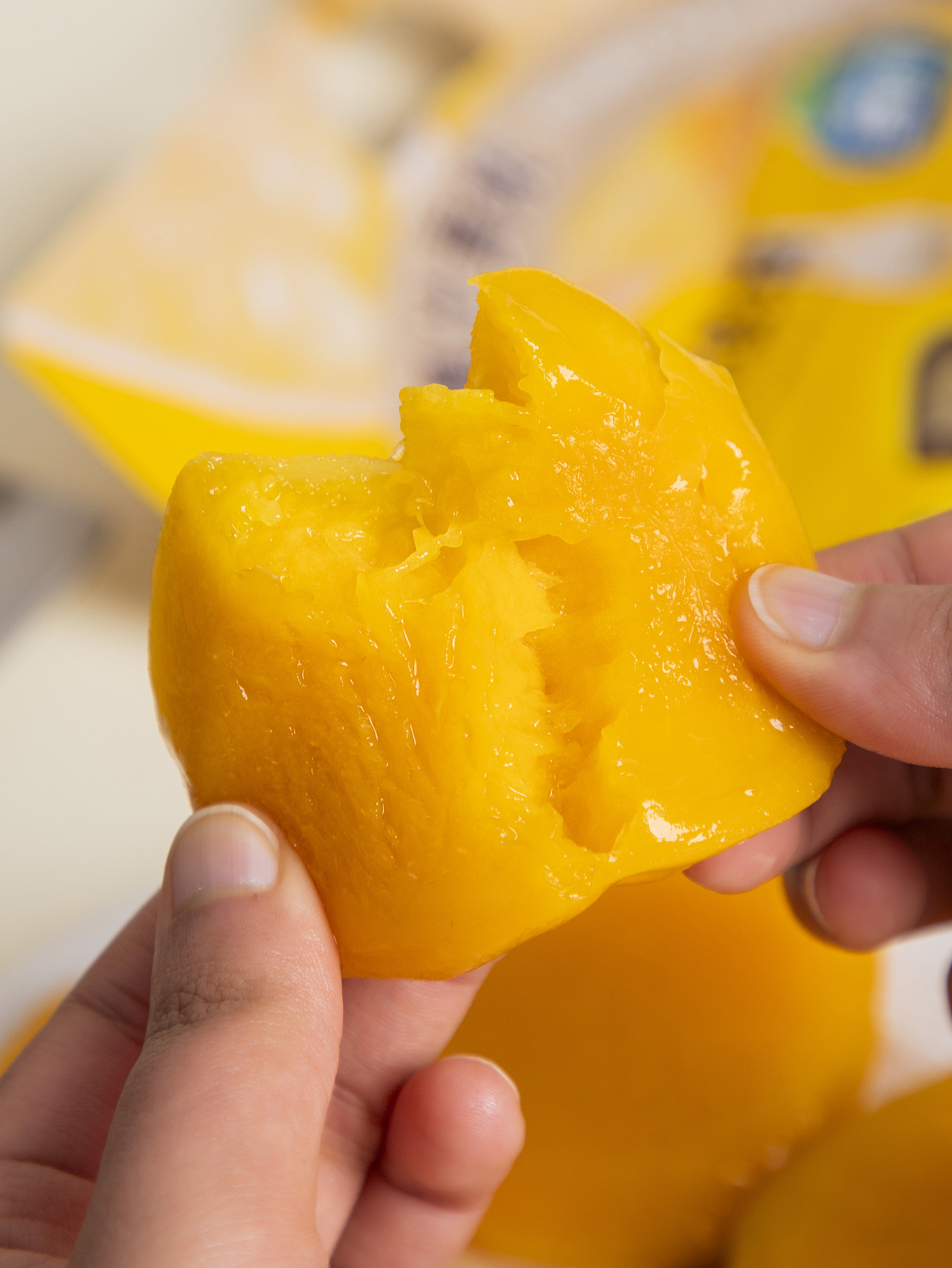 有间|认养森林维C爆汁黄桃（图ZNDA1MDE3NTA4） - 产品摄影 - 站酷设计师有间图片社原创素材 - 站酷ZCOOL