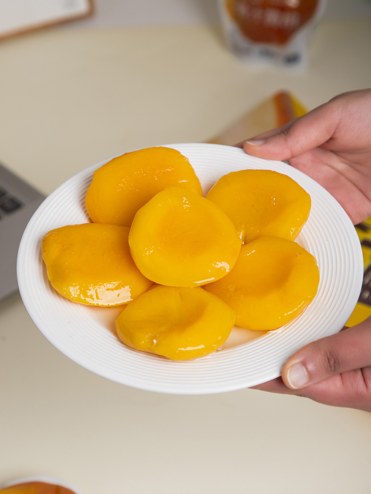 有间|认养森林维C爆汁黄桃（图ZNDA1MDE3NDcy） - 产品摄影 - 站酷设计师有间图片社原创素材 - 站酷ZCOOL