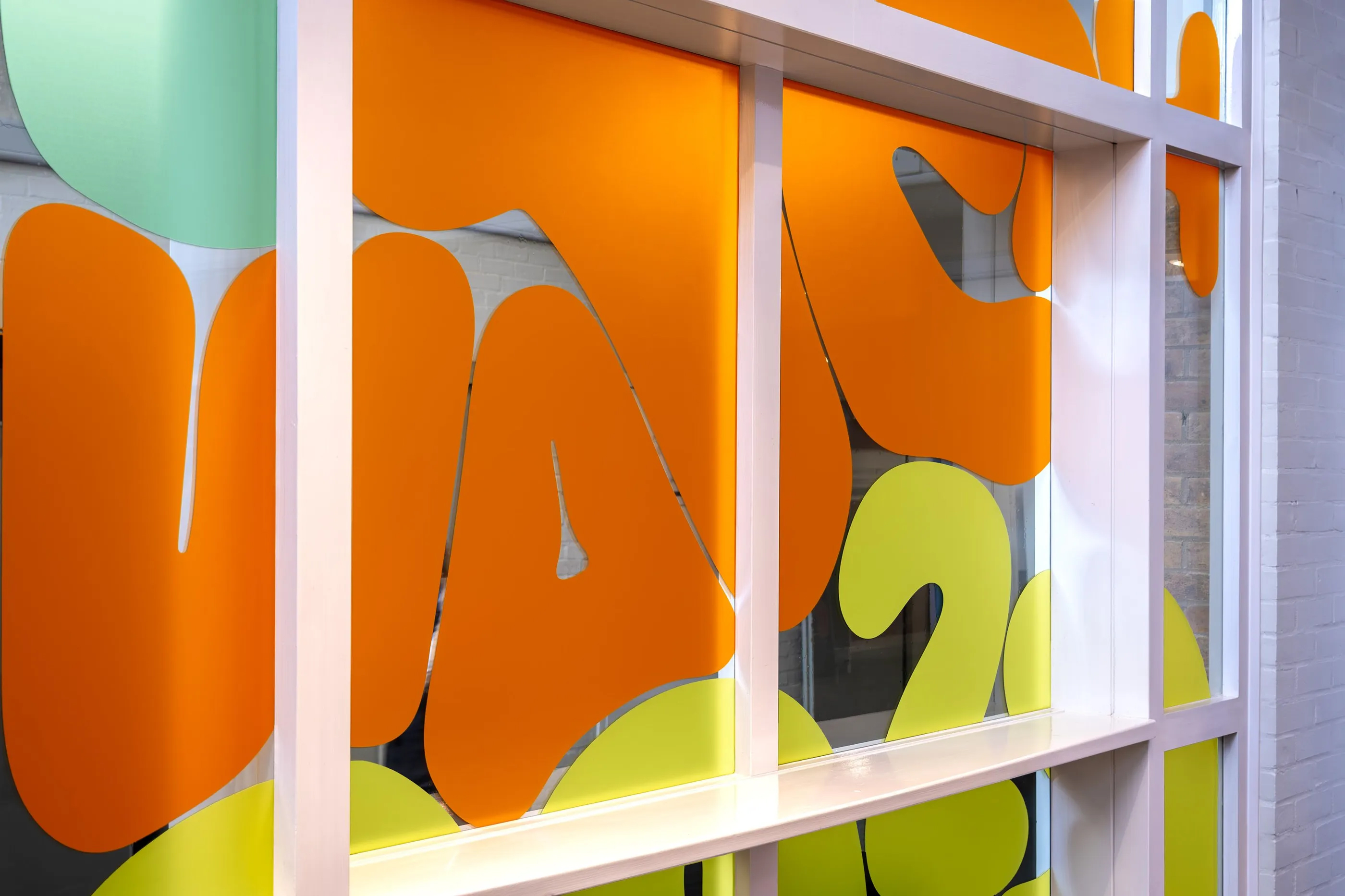 Too Much To Watch-英国皇家电视学会活动主视觉设计 | 365天的好设计 NO.175（图ZMTU1MTYwNDA=） - 观点 - 站酷设计师365天的好设计原创素材 - 站酷ZCOOL