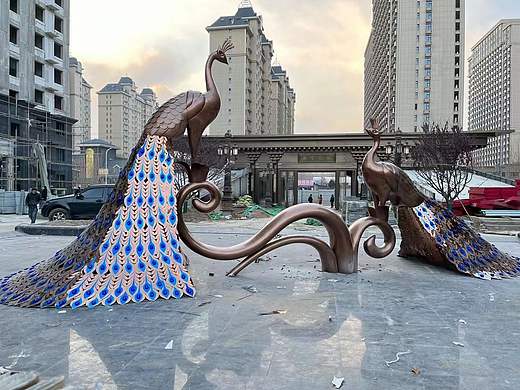 不锈钢孔雀雕塑设计定制公司