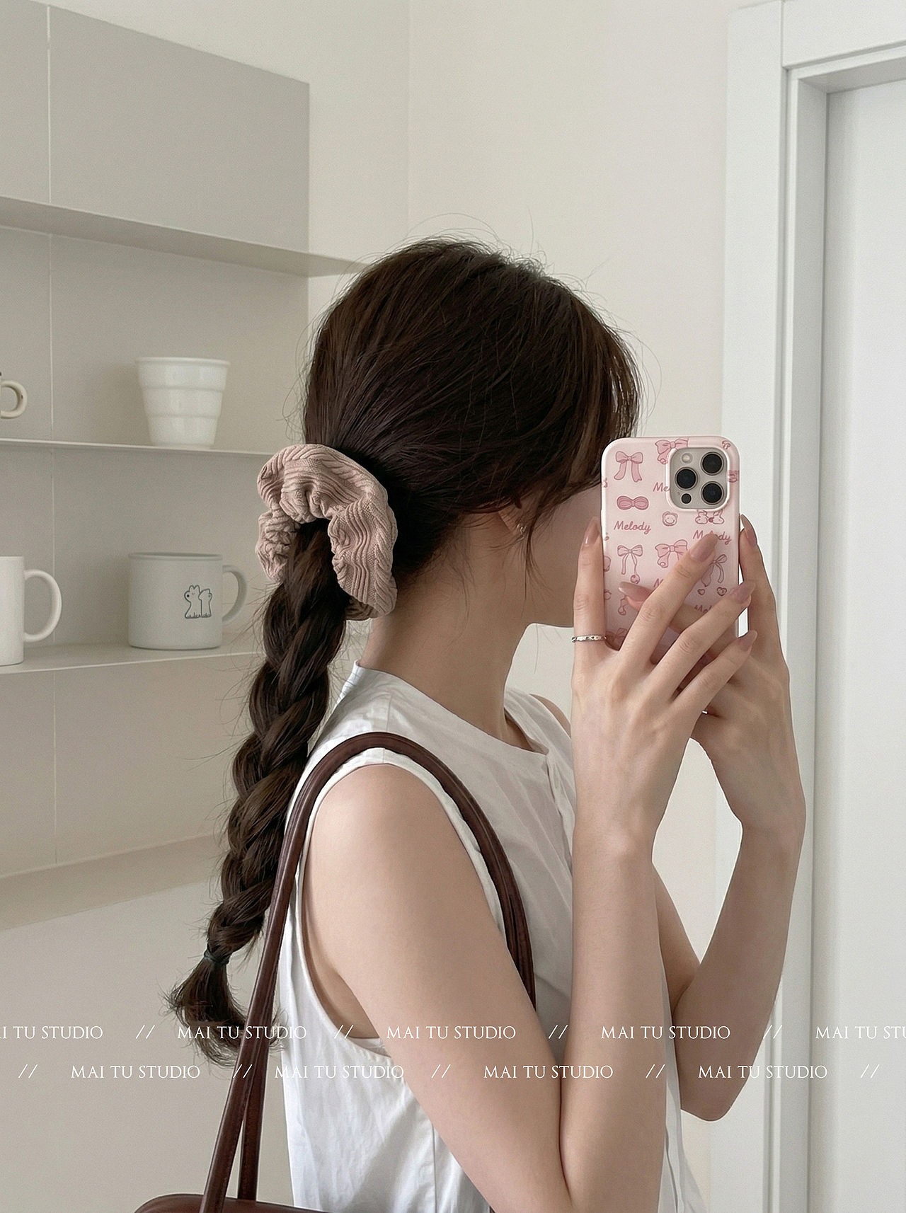 AI生图丨佩戴图丨发圈丨发饰AI丨模特图丨麦图摄影（图ZNDA1MDU3Nzg0） - 人像摄影 - 站酷设计师麦图商业摄影原创素材 - 站酷ZCOOL