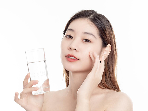 2026 高倍防晒霜硬核测评：SPF50 + 热门款深度分析，哪款才是户外暴晒的王者