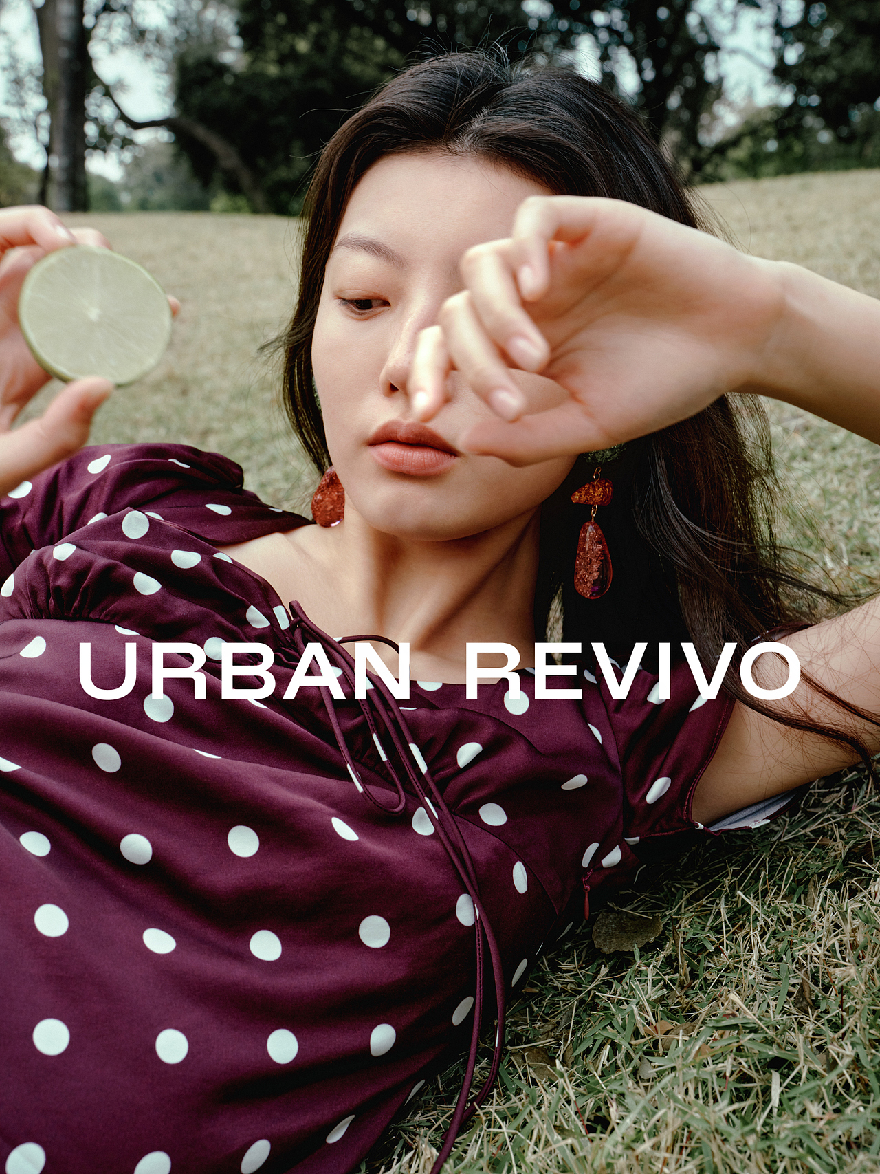 介于制作｜URBAN REVIVO 2026春夏 自在裙像（图ZNDA1MTI4Nzgw） - 时尚/艺术摄影 - 站酷设计师介于制作原创素材 - 站酷ZCOOL