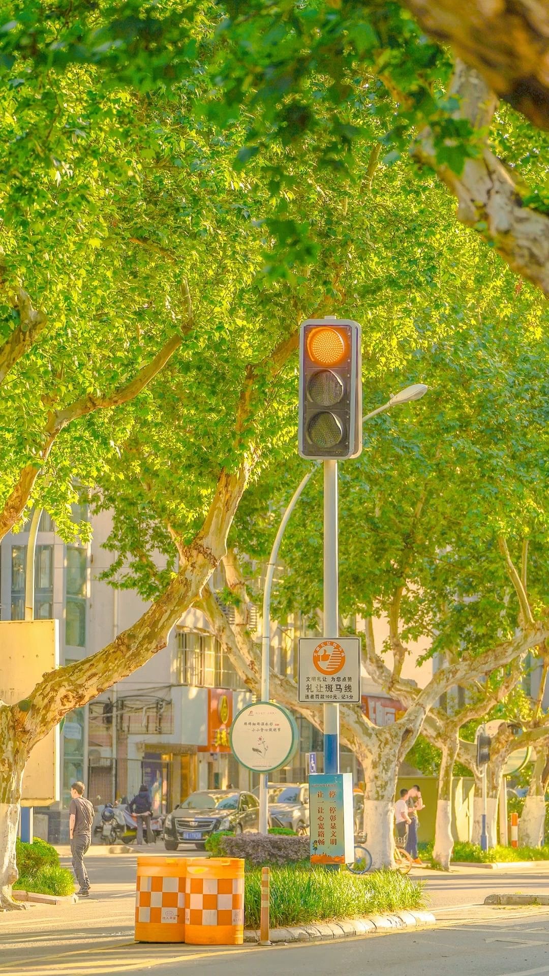 橘光漫行：春日都市的街角一撇（图ZNDA1MTUyOTQ4） - 人文/纪实摄影 - 站酷设计师一小迷糊一原创素材 - 站酷ZCOOL