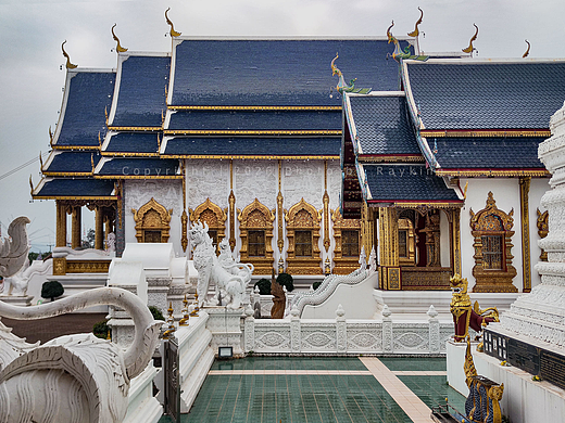 宏伟华丽的佛国殿堂｜清迈蓝庙