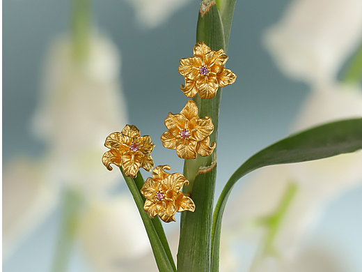 珠宝摄影｜百合花耳钉（个人主页-ZNzM0MjI3MjQ=） - 产品摄影 - 站酷设计师子龙摄影原创素材 - 站酷ZCOOL
