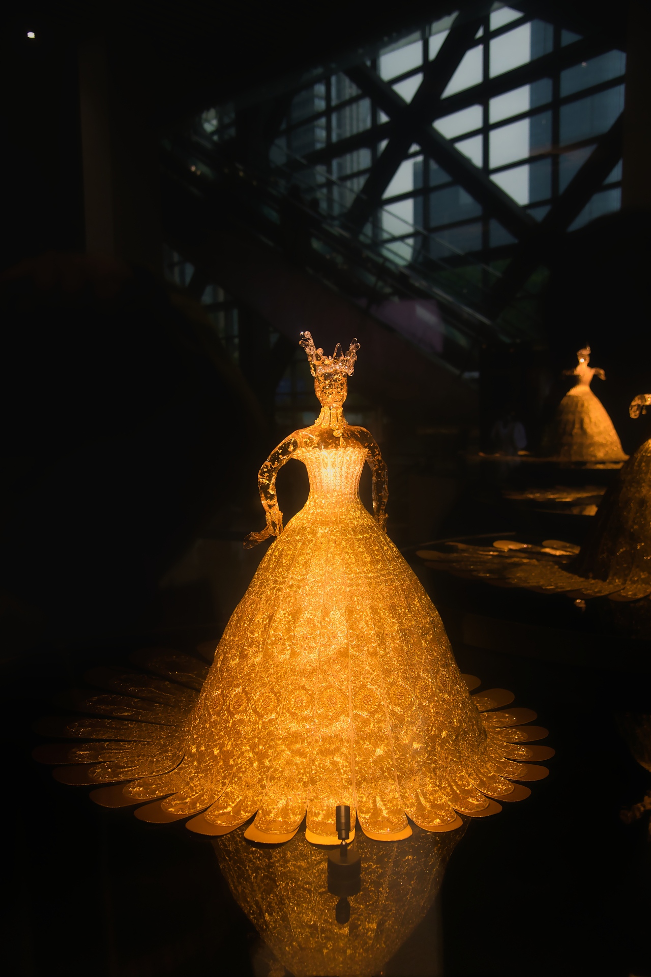 金线——从北非到东亚的黄金服饰风尚（图ZNDA1MjAyMTI4） - 时尚/艺术摄影 - 站酷设计师爱西安的摄影师原创素材 - 站酷ZCOOL