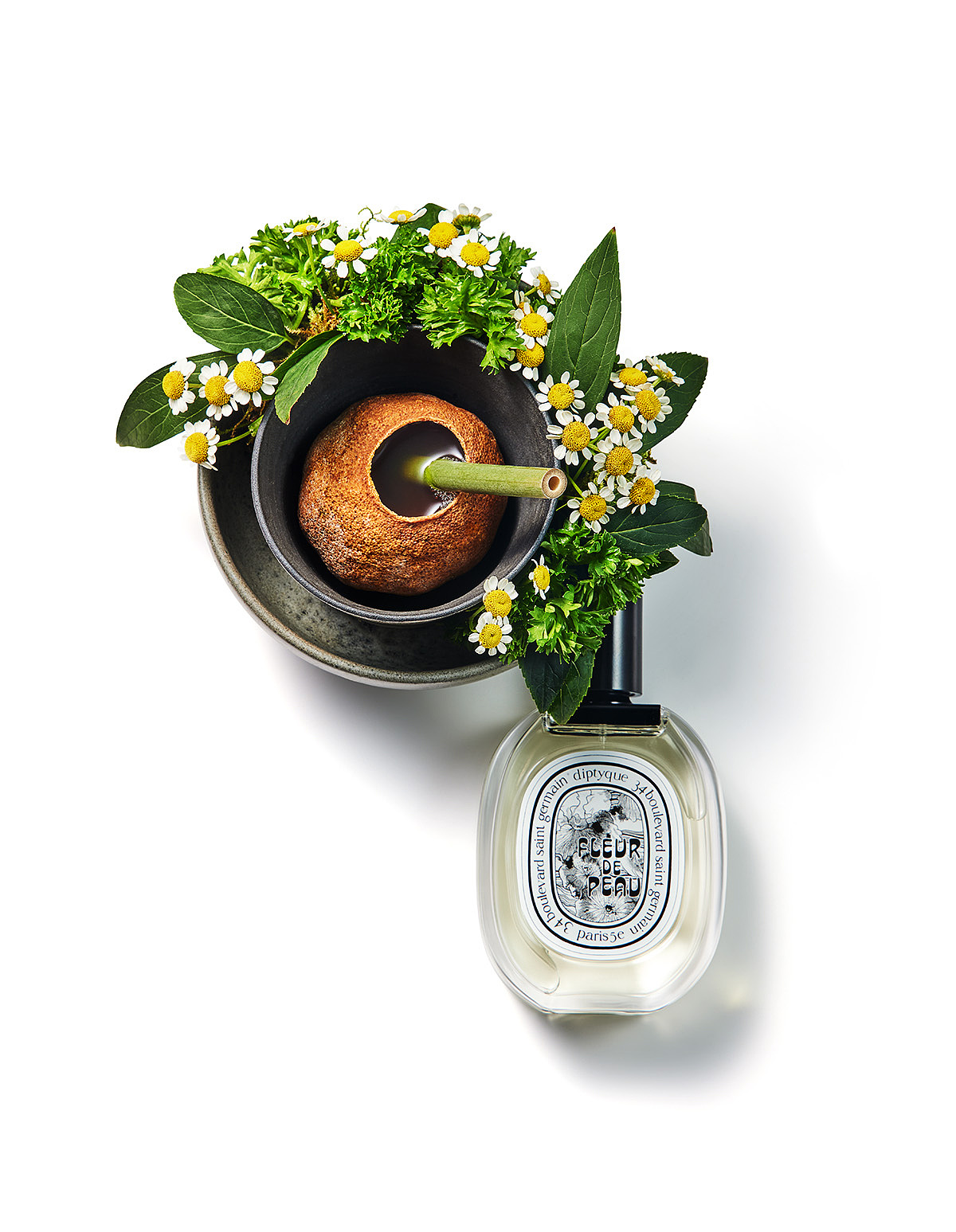 静物拍摄|为《时尚芭莎》拍摄的一组静物（图ZNDA1MjA5NzE2） - 时尚/艺术摄影 - 站酷设计师东区视觉摄影棚原创素材 - 站酷ZCOOL