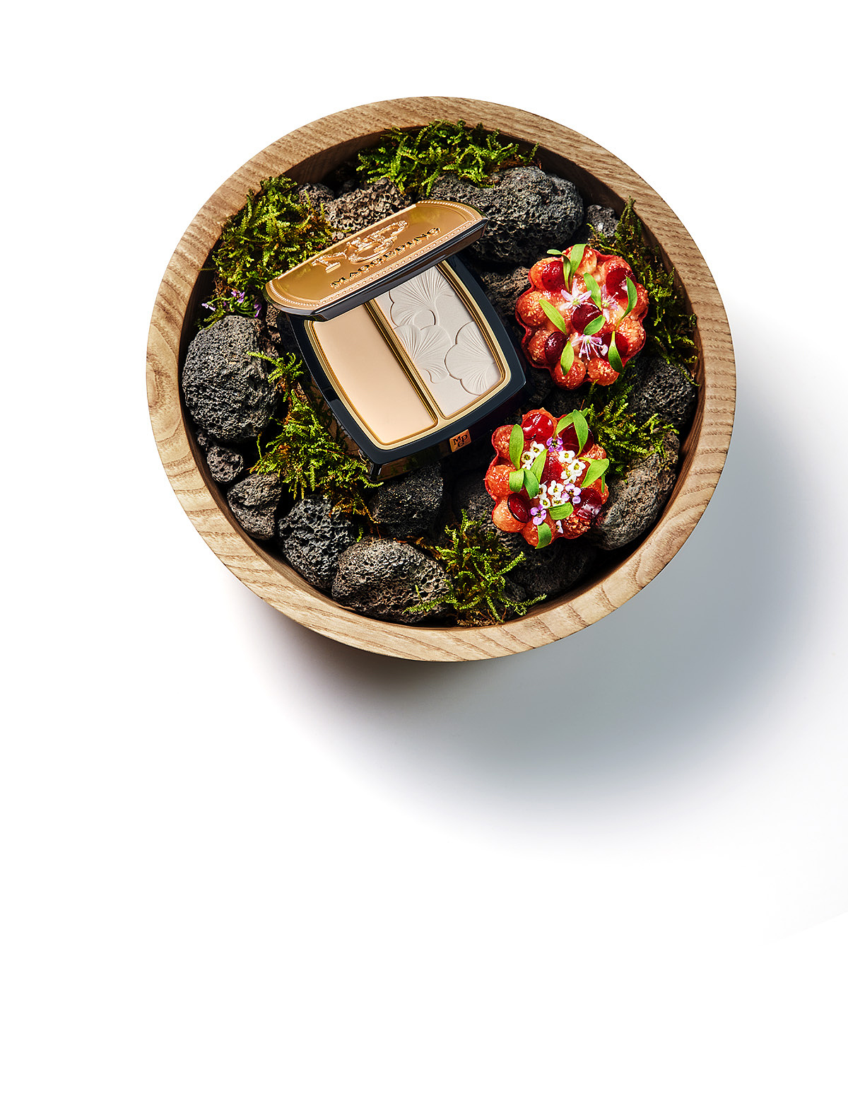 静物拍摄|为《时尚芭莎》拍摄的一组静物（图ZNDA1MjA5NzIw） - 时尚/艺术摄影 - 站酷设计师东区视觉摄影棚原创素材 - 站酷ZCOOL