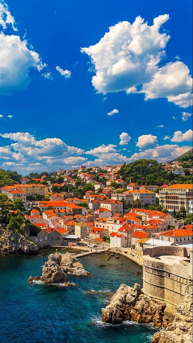 地中海与哥特的双重奏：一座古城的光影诗篇（图ZNDA1MjQ5MjQ4） - 环境/建筑摄影 - 站酷设计师一小迷糊一原创素材 - 站酷ZCOOL