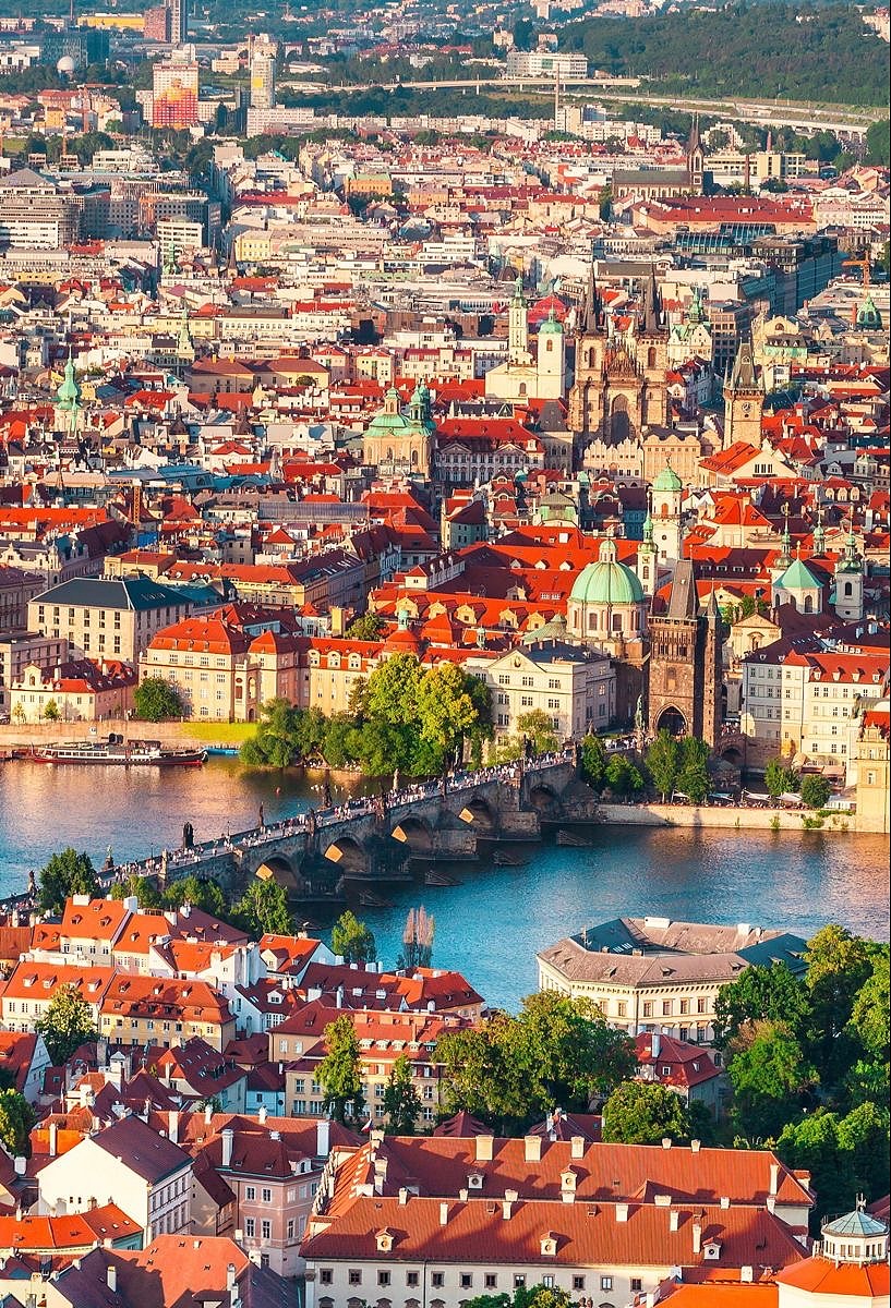 地中海与哥特的双重奏：一座古城的光影诗篇（图ZNDA1MjQ5MjQ0） - 环境/建筑摄影 - 站酷设计师一小迷糊一原创素材 - 站酷ZCOOL