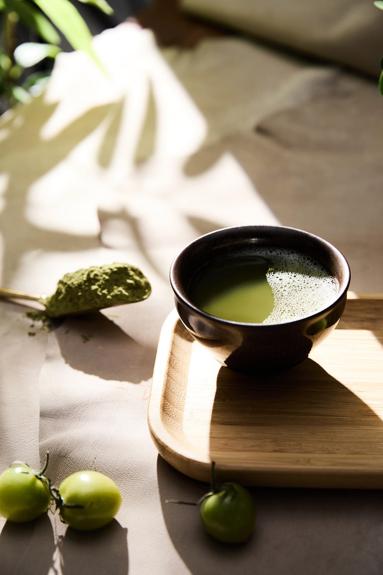 把春天，泡进一杯抹茶里/光影下的治愈系抹茶拍摄（图ZNDA1MjYyNjYw） - 产品摄影 - 站酷设计师新科尚锋静物摄影原创素材 - 站酷ZCOOL