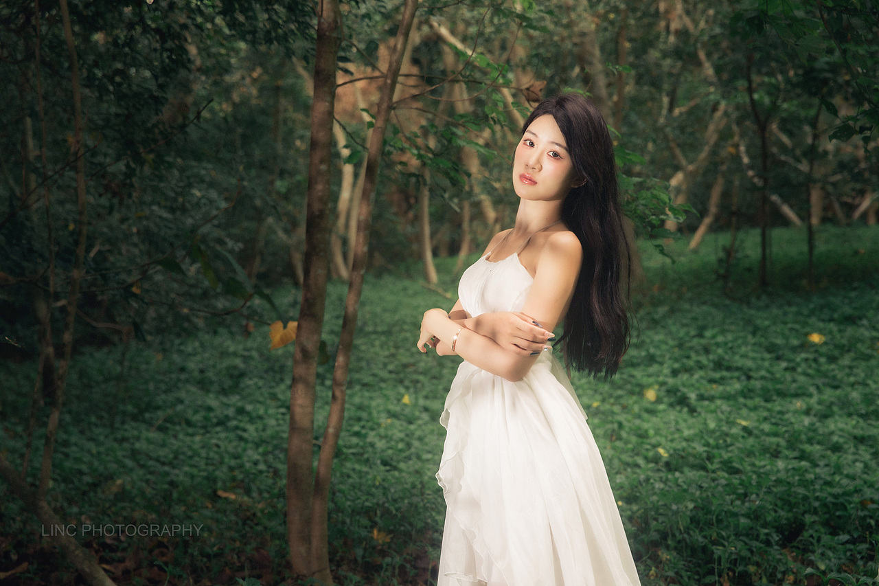 森之少女（圖ZNDA1MjkzNDA0） - 人像攝影 - 站酷設(shè)計師長夜聽風(fēng)原創(chuàng)素材 - 站酷ZCOOL
