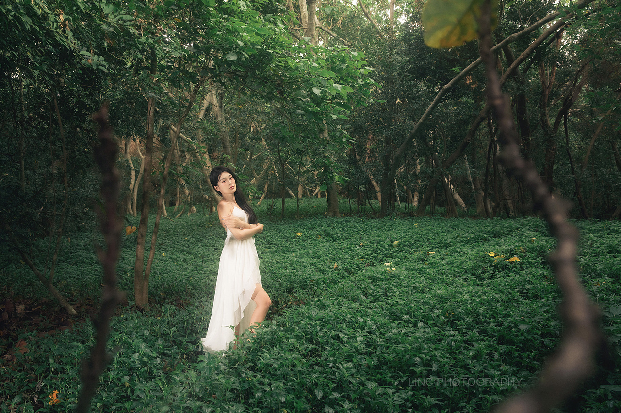 森之少女（圖ZNDA1MjkzMzky） - 人像攝影 - 站酷設(shè)計師長夜聽風(fēng)原創(chuàng)素材 - 站酷ZCOOL