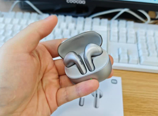 蓝牙耳机音质好的有哪些？100以内公认最好蓝牙耳机前十名分享！（图ZMTU1Mjg1NzI=） - 评测 - 站酷设计师咕噜小熊原创素材 - 站酷ZCOOL