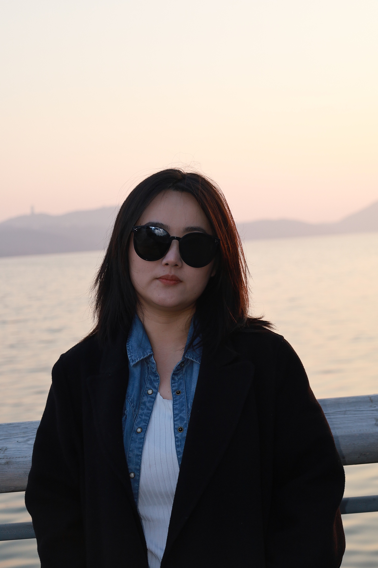 湖边漫步-人像摄影【原片】（图ZNDA1NTAxNTk2） - 人像摄影 - 站酷设计师想想都开心原创素材 - 站酷ZCOOL