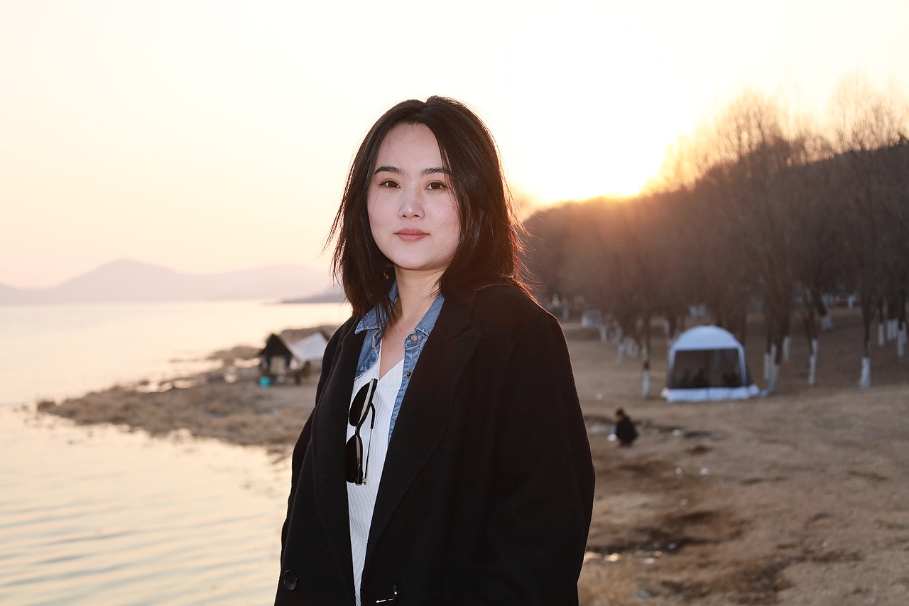 湖边漫步-人像摄影【原片】（图ZNDA1NTAxNTYw） - 人像摄影 - 站酷设计师想想都开心原创素材 - 站酷ZCOOL