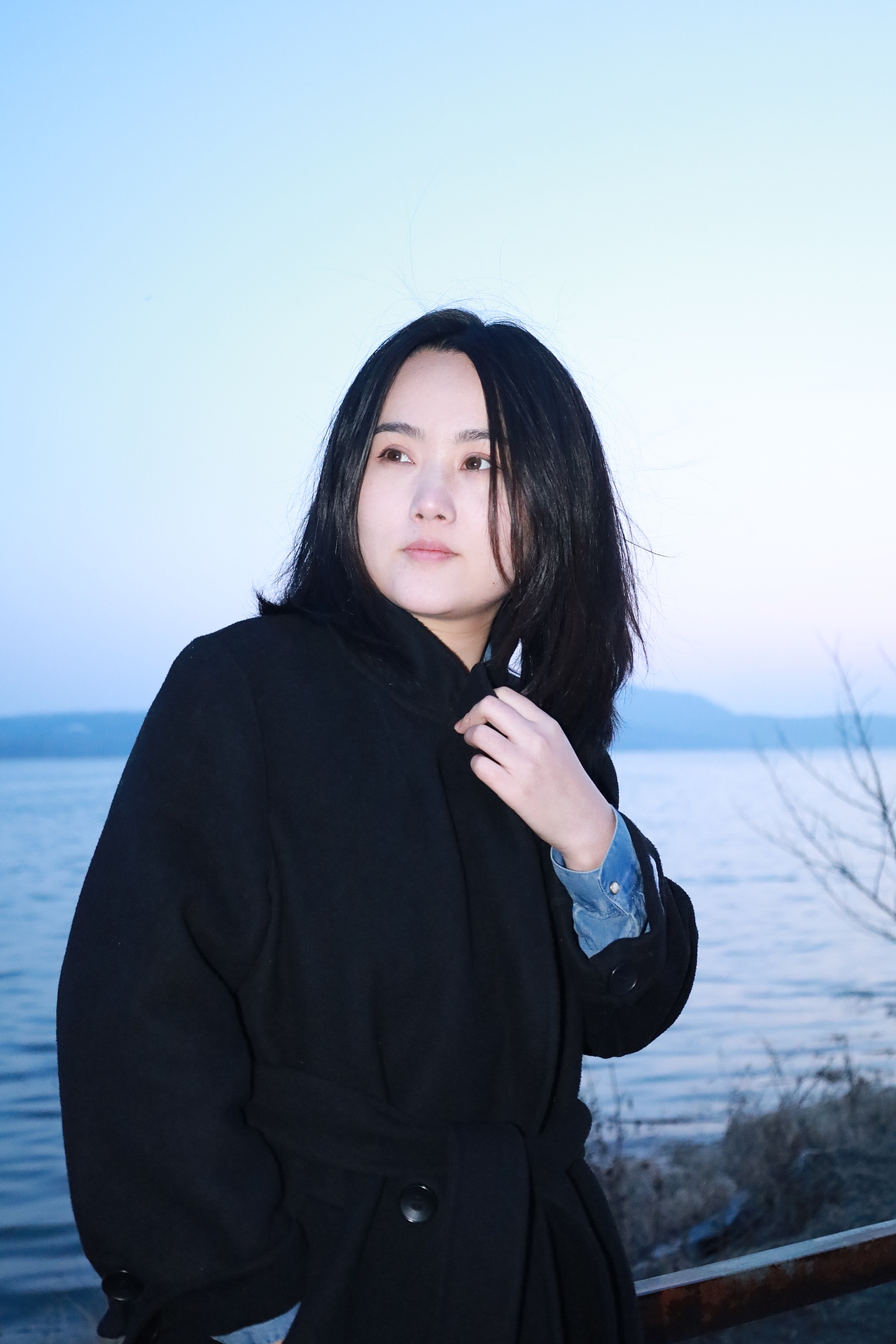 湖边漫步-人像摄影【原片】（图ZNDA1NTAxODA0） - 人像摄影 - 站酷设计师想想都开心原创素材 - 站酷ZCOOL