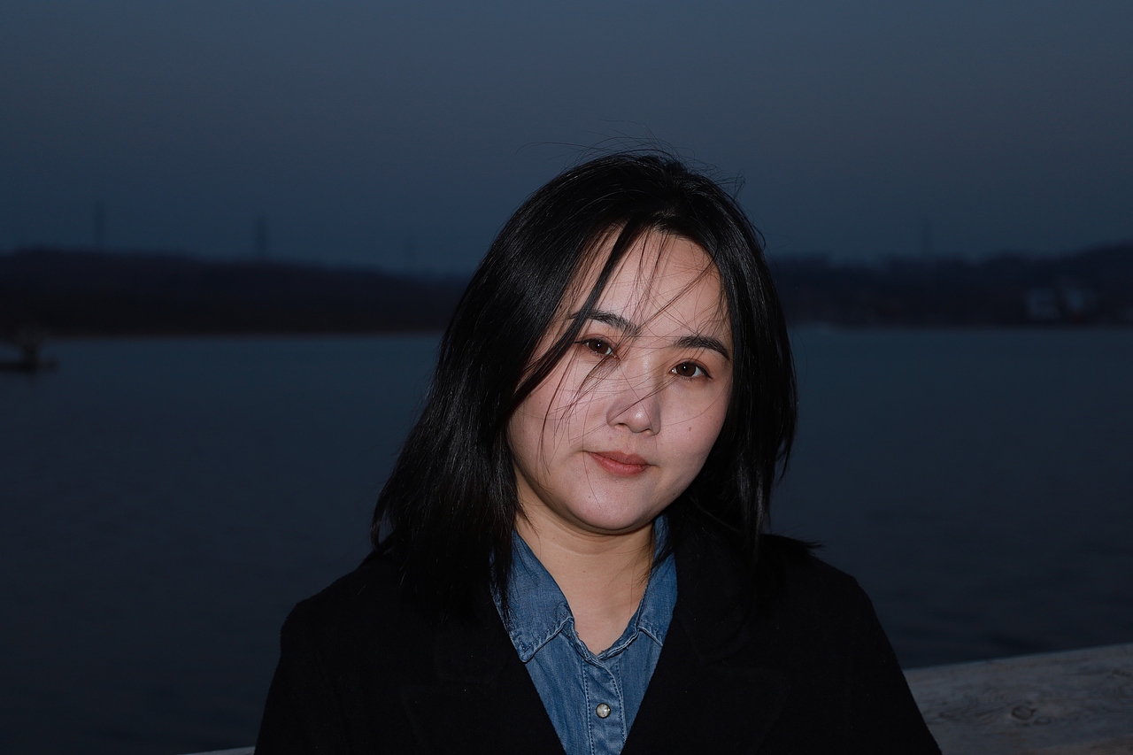 湖边漫步-人像摄影【原片】（图ZNDA1NTAxNjg0） - 人像摄影 - 站酷设计师想想都开心原创素材 - 站酷ZCOOL