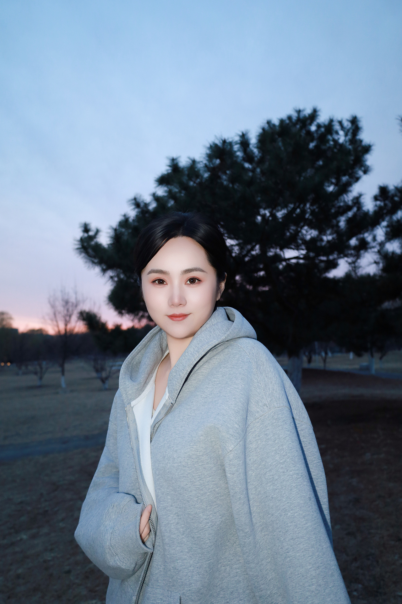 春日桃花-人像摄影【精修】（图ZNDA1NTAzNTk2） - 人像摄影 - 站酷设计师想想都开心原创素材 - 站酷ZCOOL