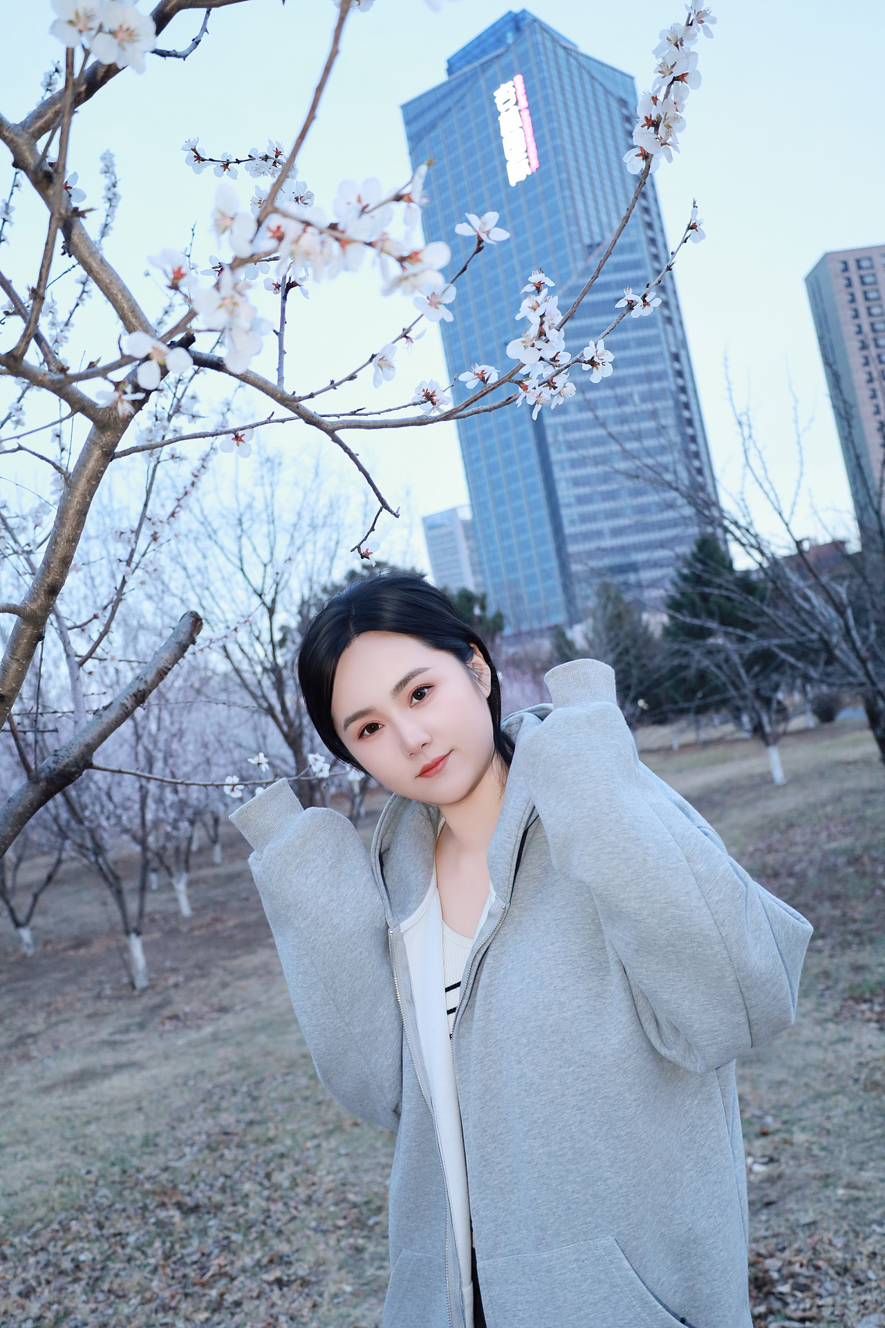 春日桃花-人像摄影【精修】（图ZNDA1NTAzNTg4） - 人像摄影 - 站酷设计师想想都开心原创素材 - 站酷ZCOOL