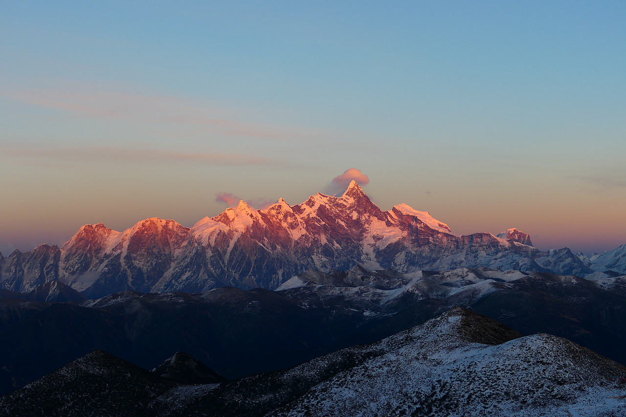 山有骨，以冰为筋，以雪为魂，以清寒为韵，（图ZNDA1NTMwMjE2） - 艺术插画 - 站酷设计师wn赤子原创素材 - 站酷ZCOOL