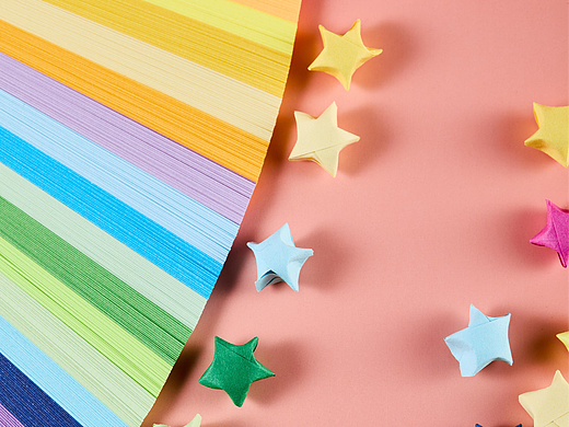 商业静物摄影｜马卡龙色星纸的高级感拍摄全攻略