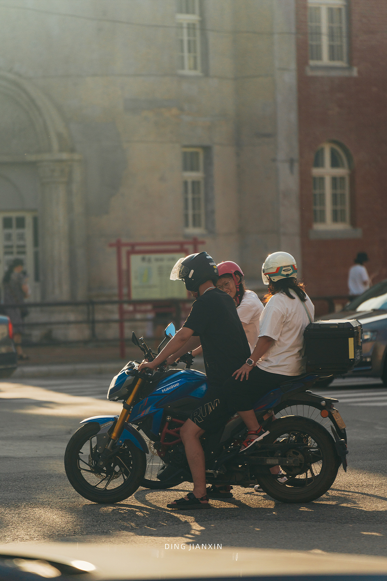 市井街巷，聚拢来是烟火，摊开是人间。（图ZNDA1NjMyMzA0） - 人文/纪实摄影 - 站酷设计师小丁叔叔原创素材 - 站酷ZCOOL