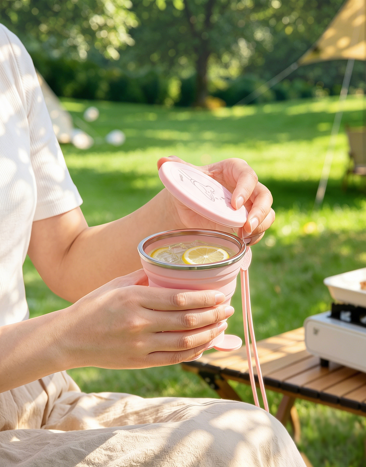 米奇露营折叠杯-【创意拍摄】(图ZNDA1NjMzNzM2) - 产品摄影 - 站酷设计师甯宇原创素材 - 站酷ZCOOL