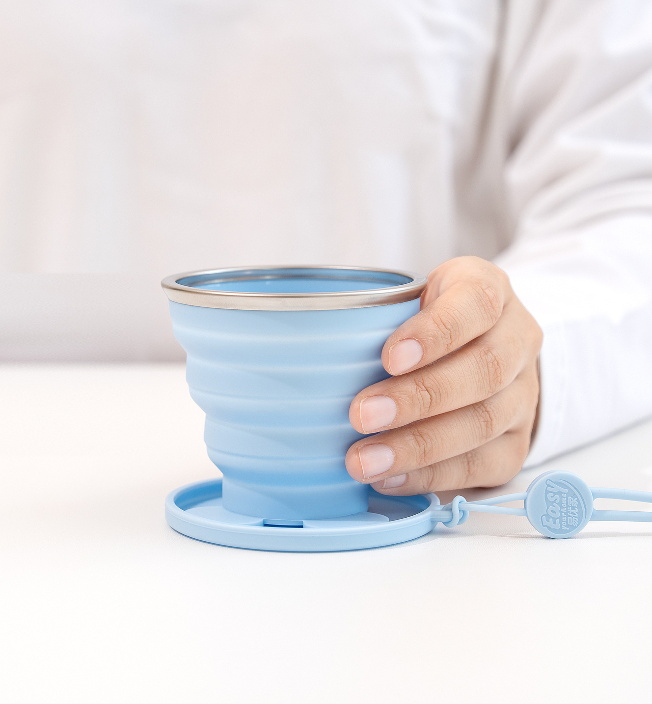 米奇露营折叠杯-【创意拍摄】(图ZNDA1NjMzNzY0) - 产品摄影 - 站酷设计师甯宇原创素材 - 站酷ZCOOL
