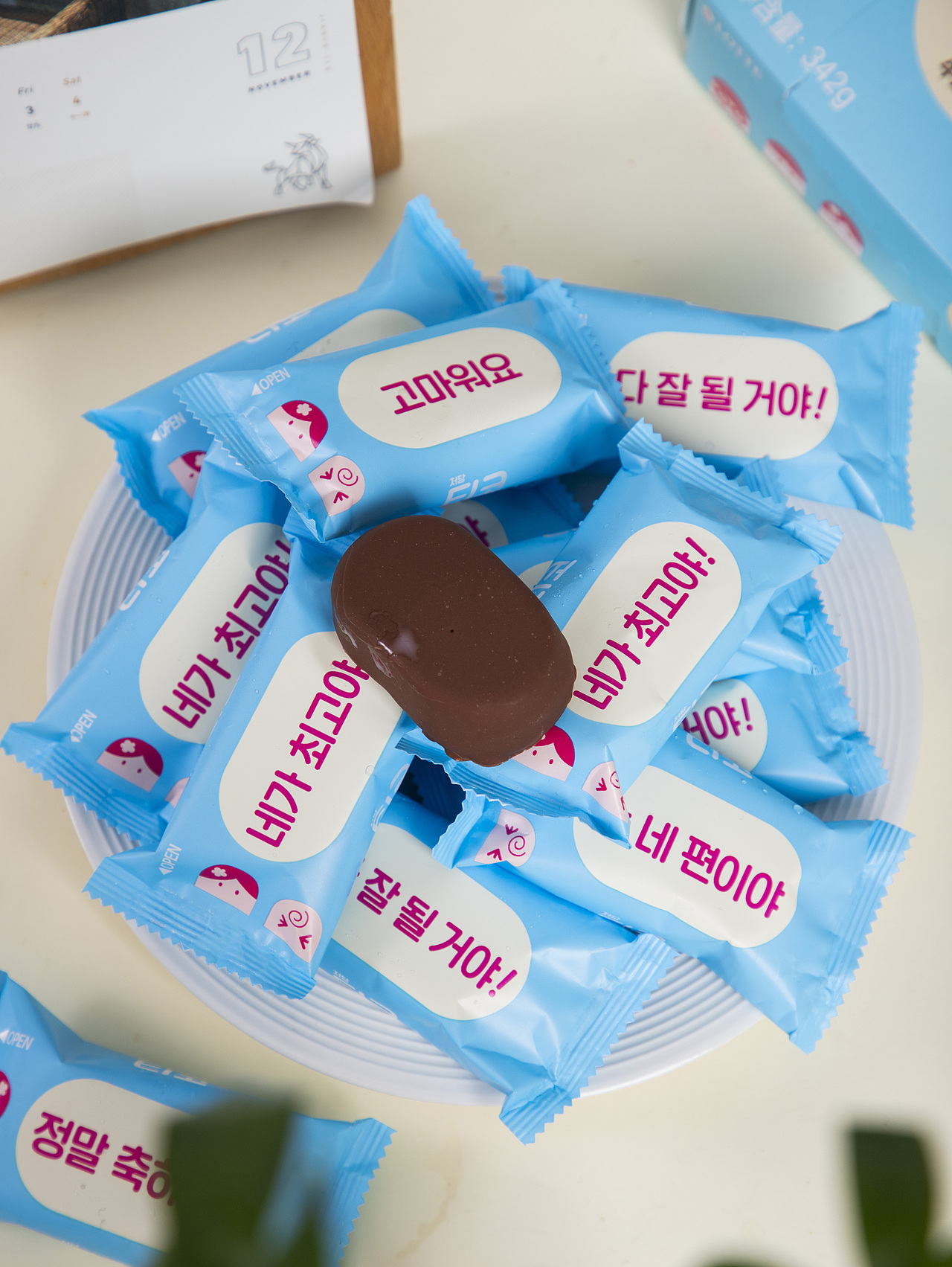 有间|韩国进口乐天巧克力（图ZNDA1NjU1OTYw） - 产品摄影 - 站酷设计师有间图片社原创素材 - 站酷ZCOOL